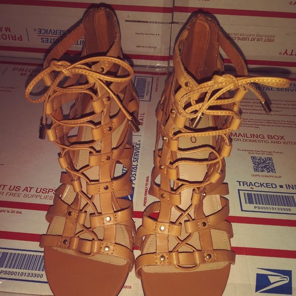 ALDO Chunky Heel Lace Up Gladiator Shoes - Picture 8 of 9